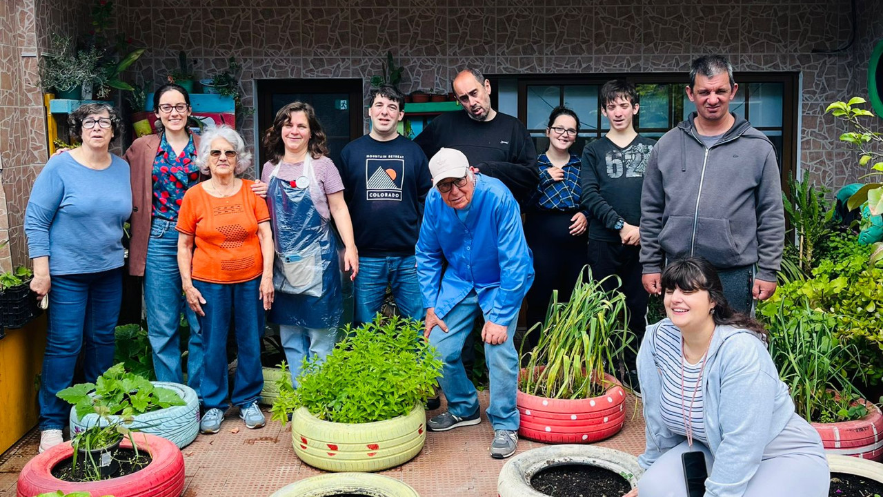 Centro Comunitário da UF Setúbal renova horta comunitária