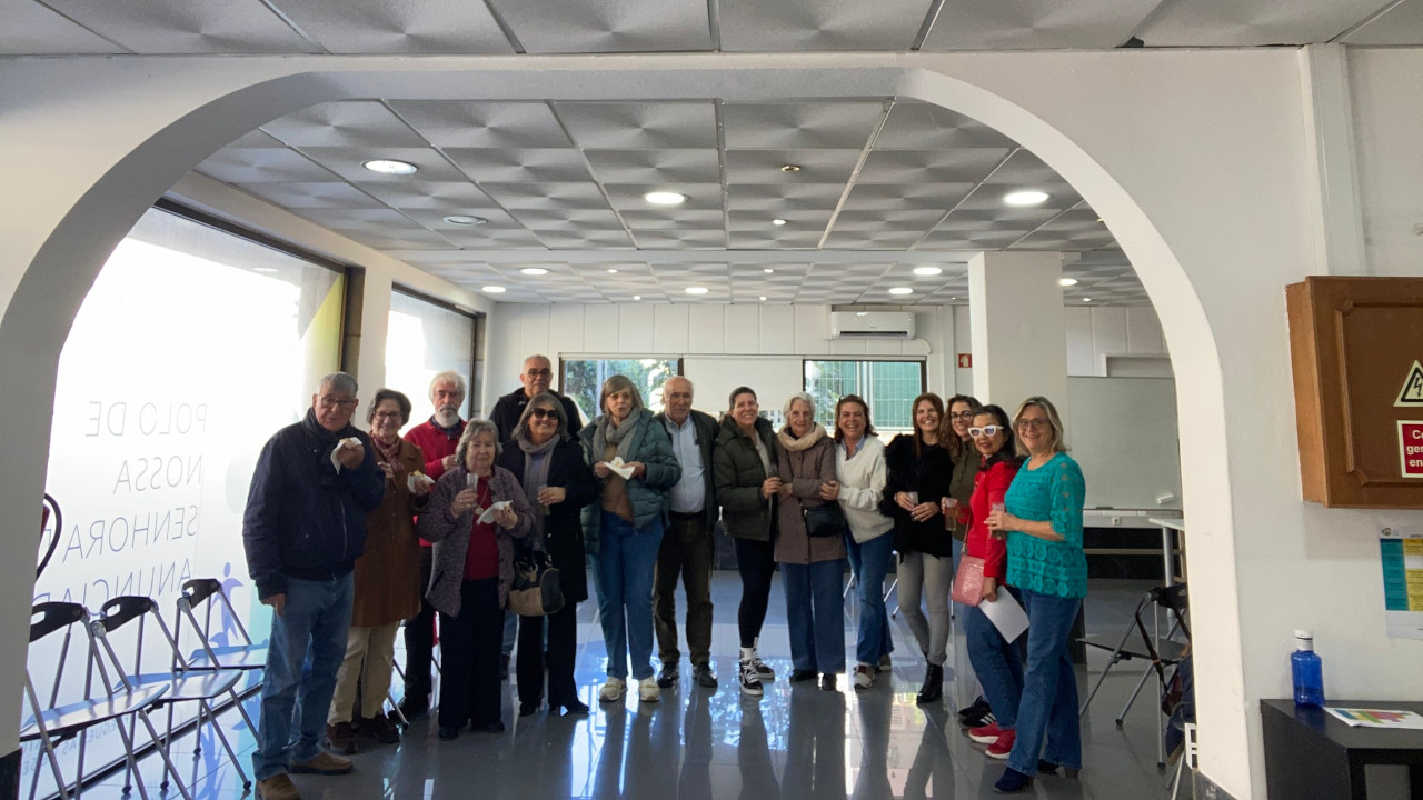 Reunião entre a Doutora Telma Casimiro e os voluntários do Centro Comunitário