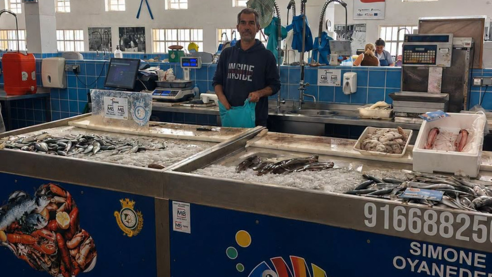 Mercado do Rio Azul: histórias de quem lhe dá vida