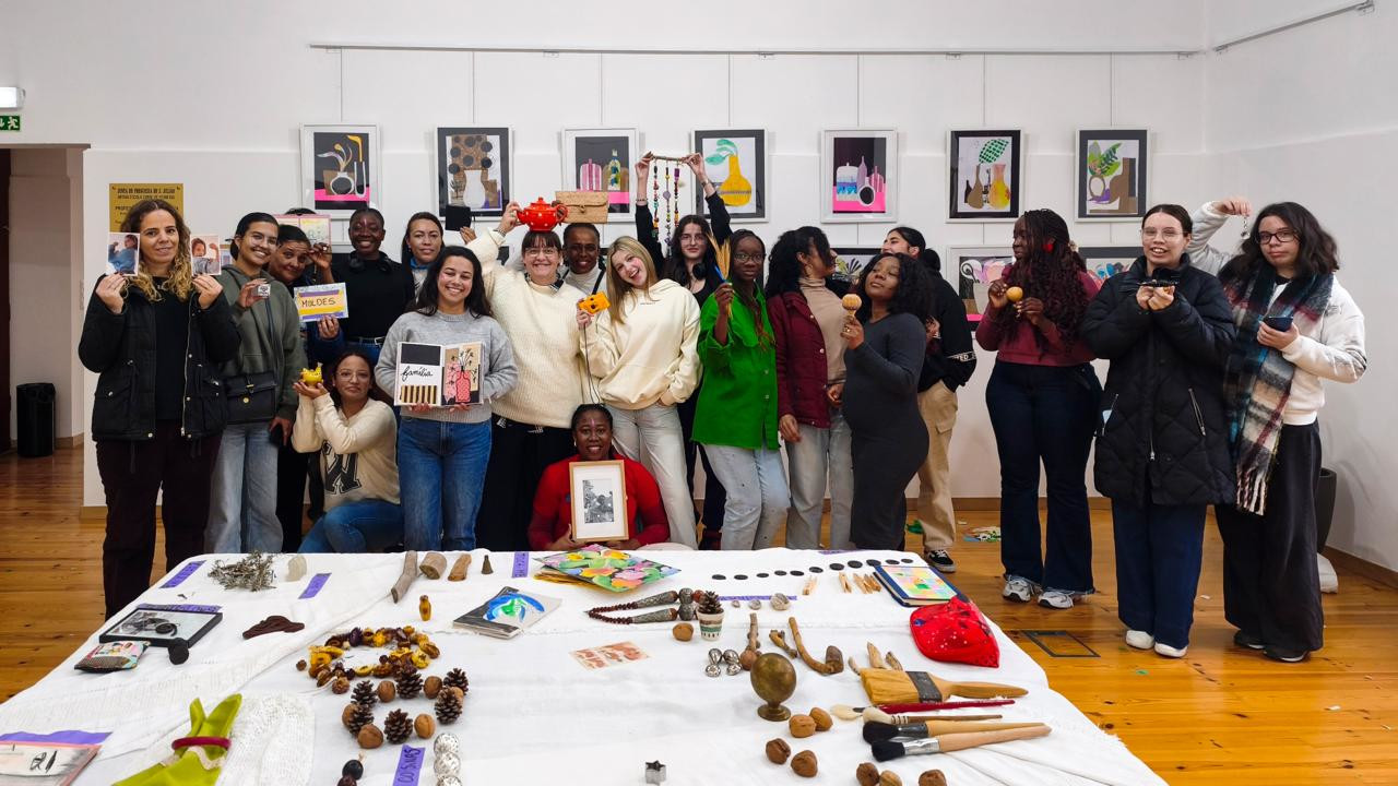 Escola Conde Ferreira despede-se da exposição "Onde me Refaço"