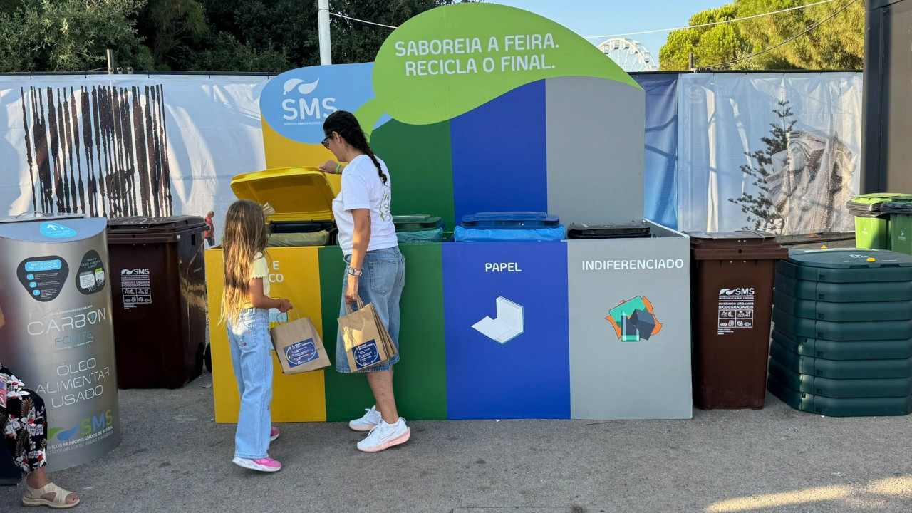 Ações de sensibilização ambiental durante a Feira de Sant'Iago
