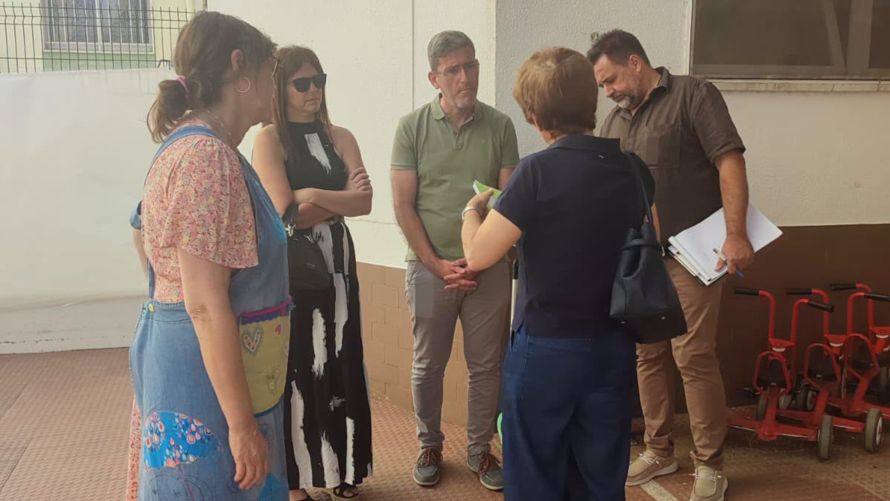 Visita às escolas básicas da freguesia