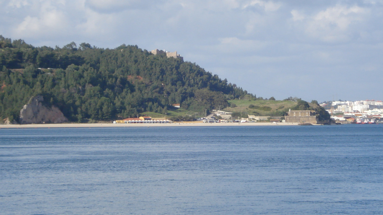 O mamarracho da praia da Albarquel