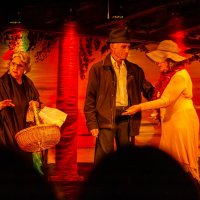 Peça de Teatro "Já Cá Estamos!"